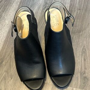 Naturalizer Black Mules Sleek Minimalist Design